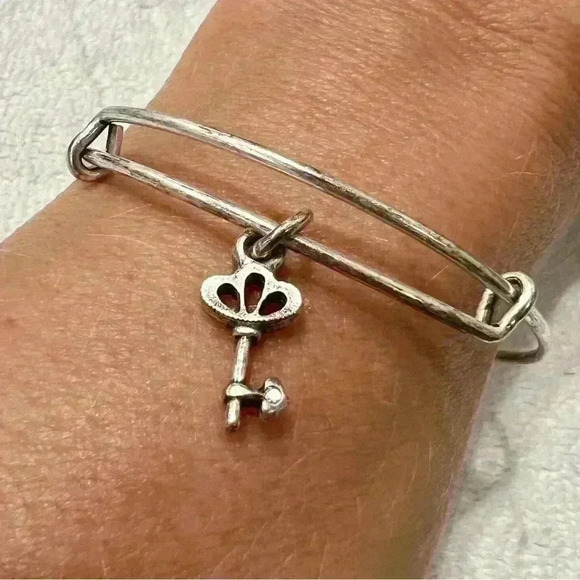 Alex and Ani Skeleton Key Charm Bangle In Rafaelian Silver-slight discoloration - Picture 4 of 5